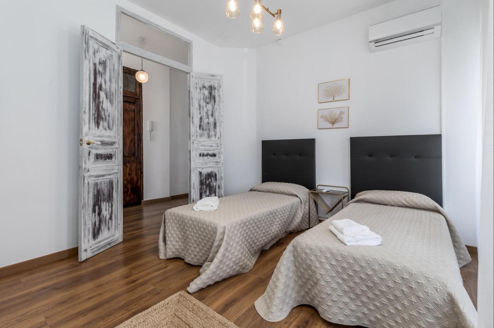 New Calabuig Apartaments Valencia Ngoại thất bức ảnh